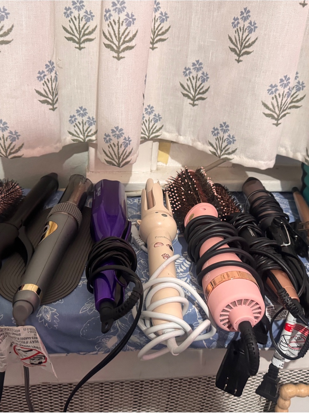 Assorted Women’s Hair Tools